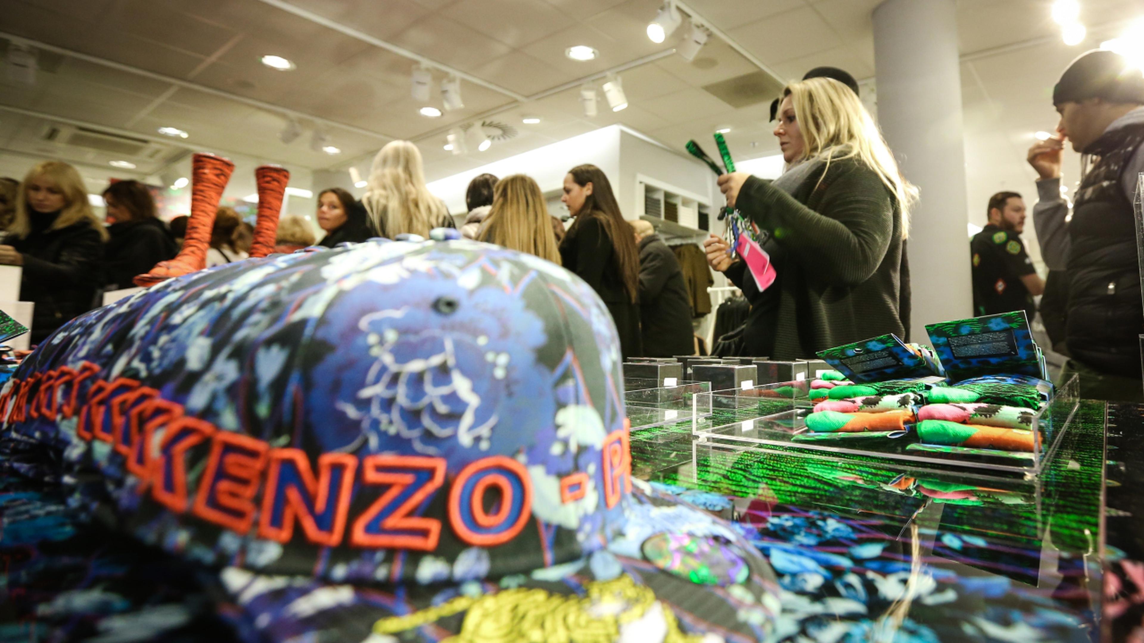 La collection Kenzo x H M fait un carton Virgule